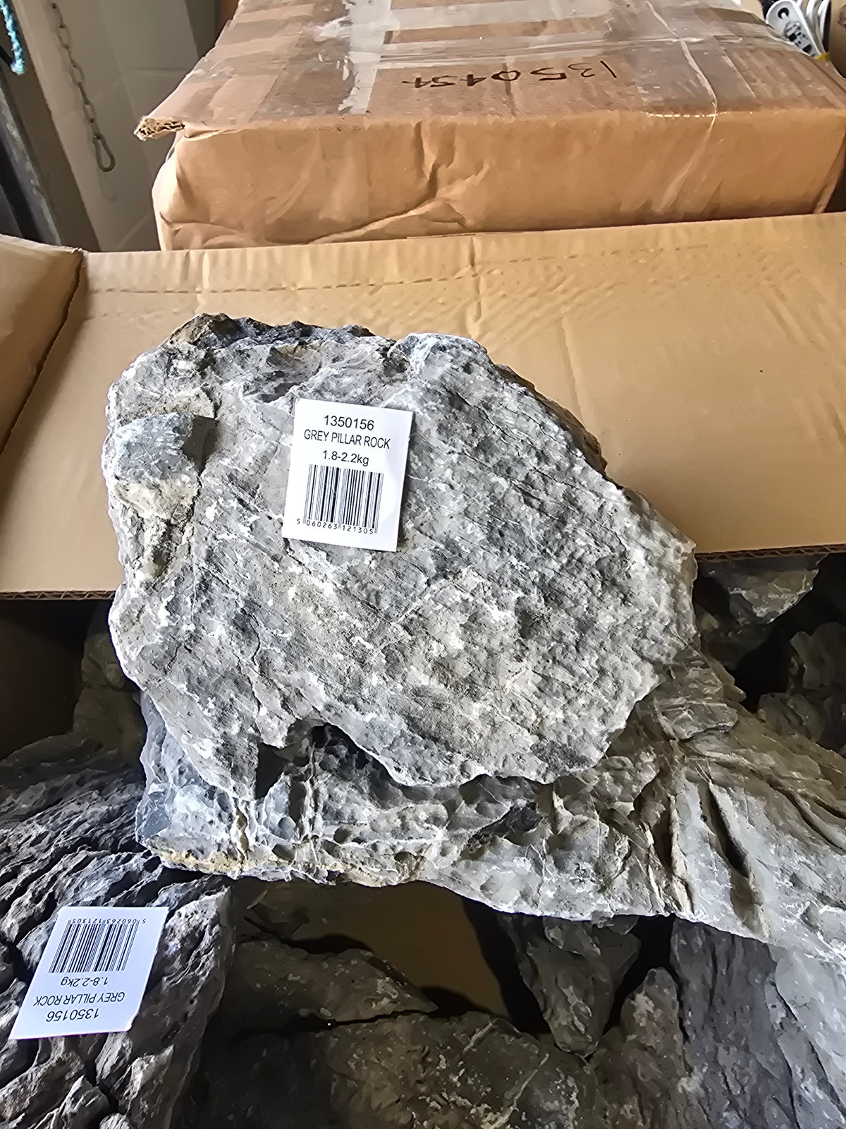 Grey pillar rock 1.8/2.2kg