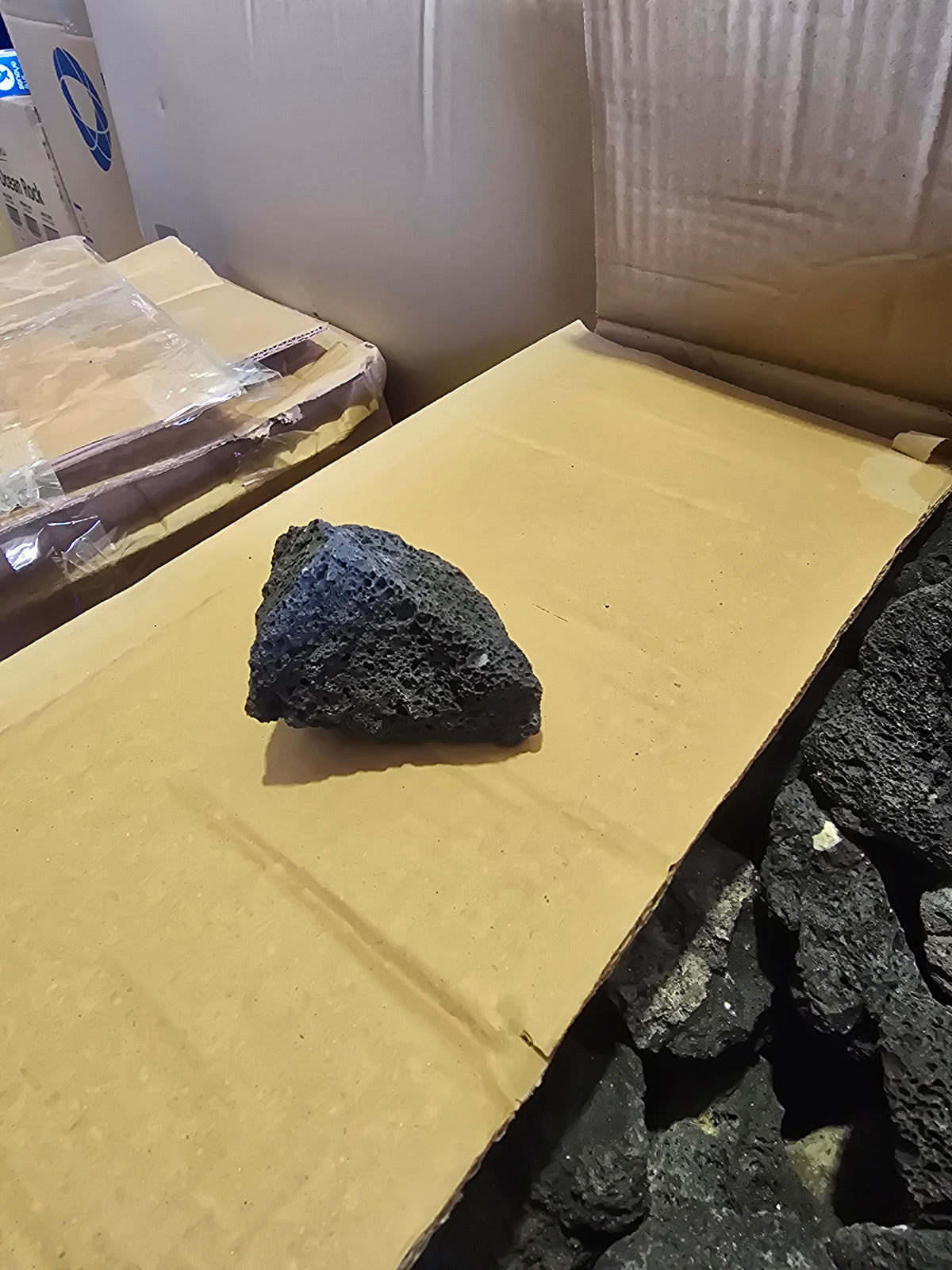 Magic volcano rock /Black/ per kg