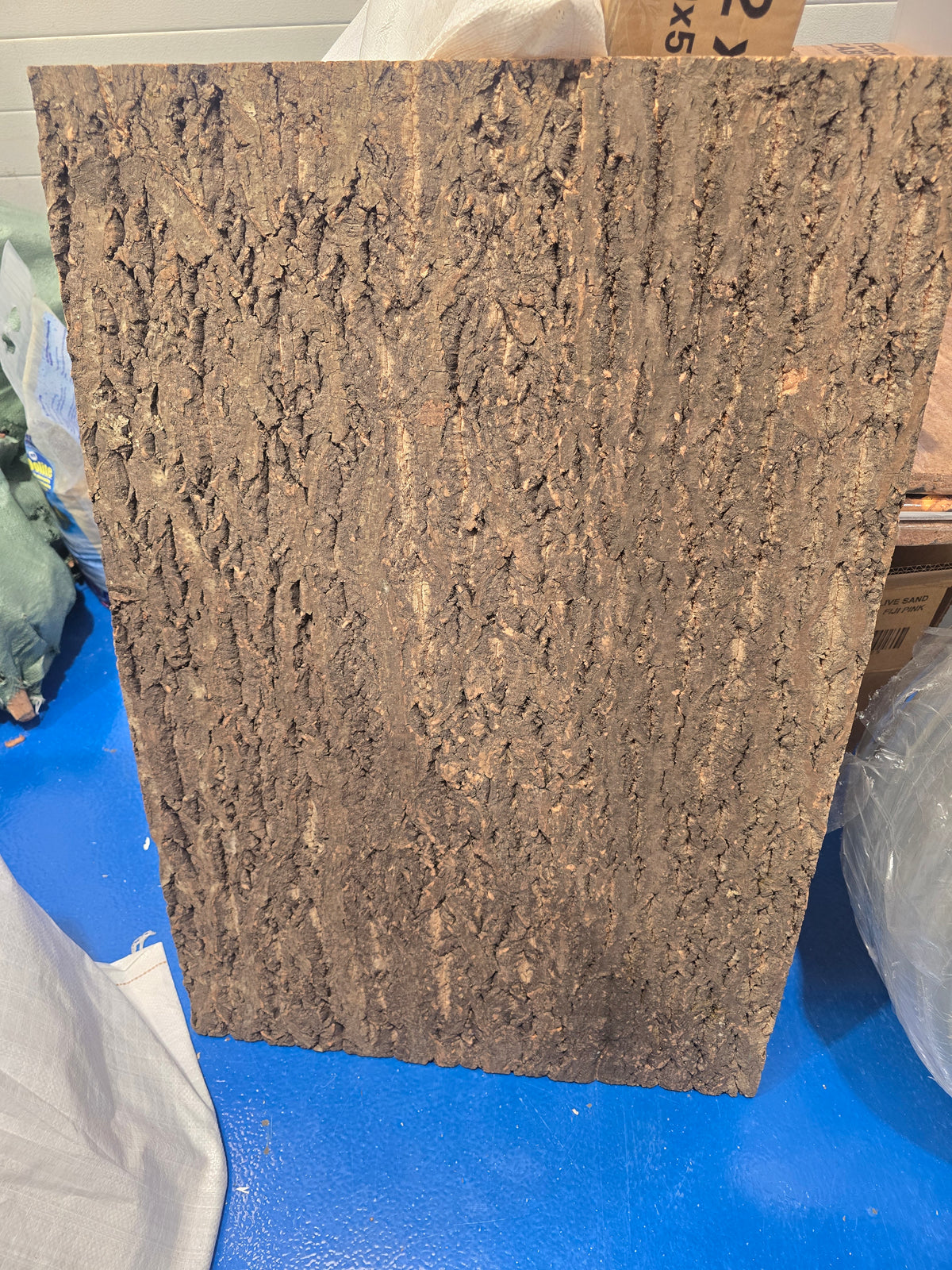 LR Rough Cork Background 90x60cm